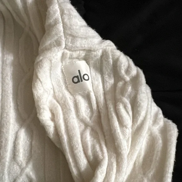 ALO cable knit cardigan - Picture 3 of 5